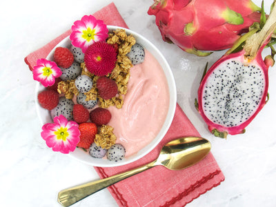 Pretty or Poisonous? Flowers You Can Top Your Smoothie Bowls With!